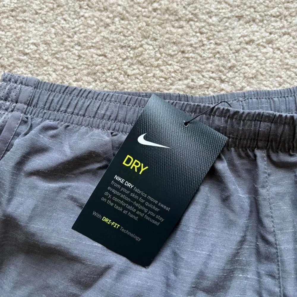 NWT Nike Dri-Fit Running Shorts Grey Drawstring Waist Youth XL Activewear Gym‎